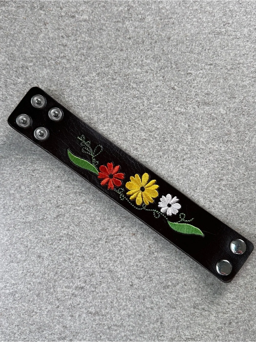 NWOT Brown Leather Floral Embroidered 1.5